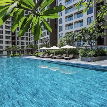 Emerald Apartment Millennium Free Pool
